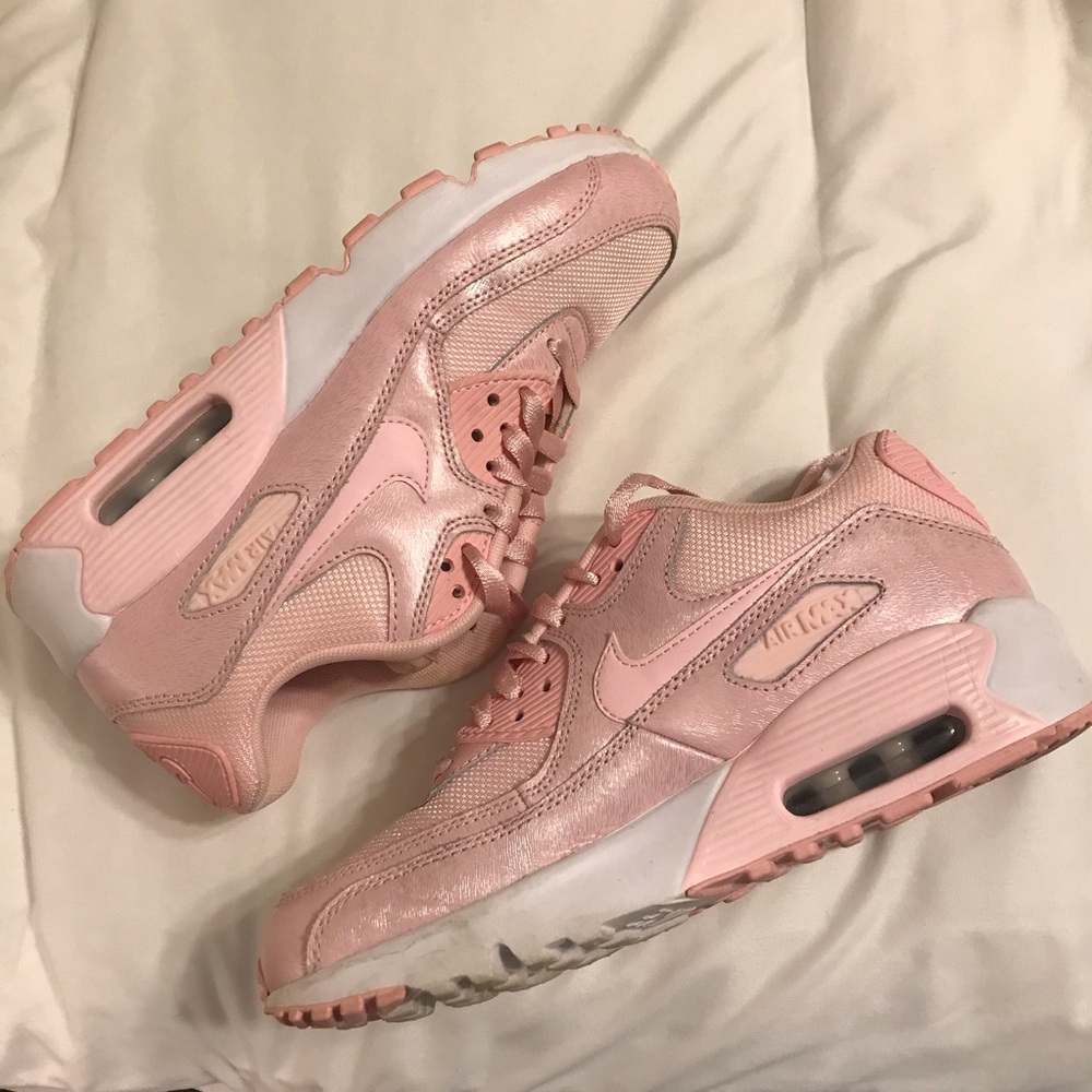 Women’s/Kids Pink Nike Air Max Ones RARE